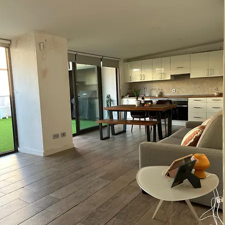 Atico Con Gran Terraza *